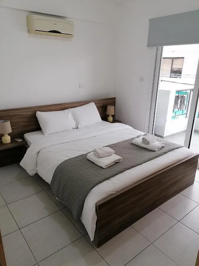 Must Stay - City Center Larnaca 0*,