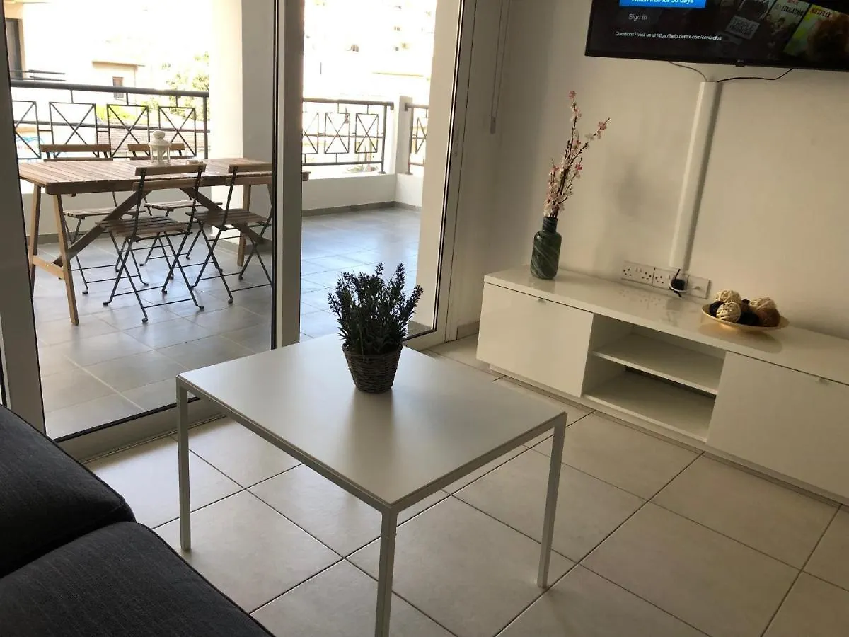 Apartment Must Stay - City Center Larnaca