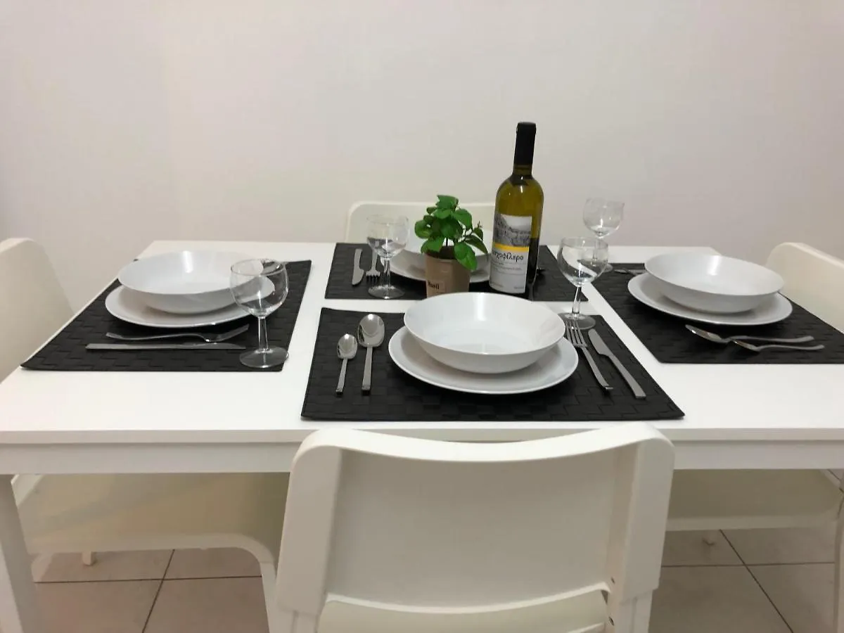 Must Stay - City Center Larnaca 0*,  Cyprus